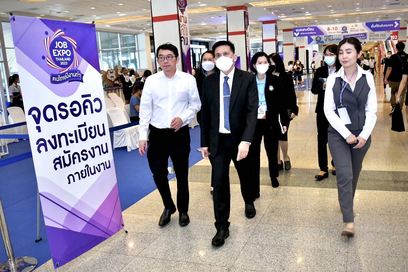 "รมว. สุชาติ" ปลื้ม JOB EXPO THAILAND 2023 คึกคัก คนหางานแห่ร่วมงานกว่า